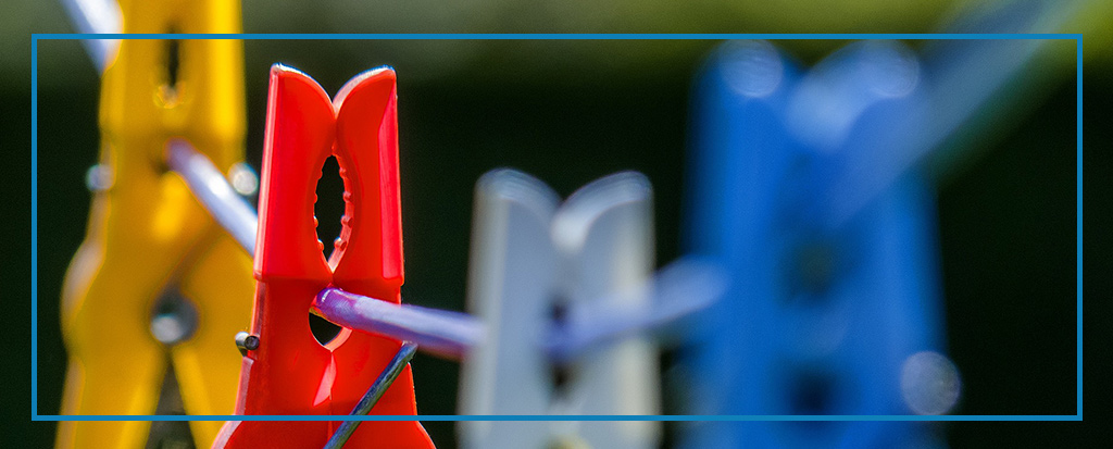 Wäscheklammern an der Leine