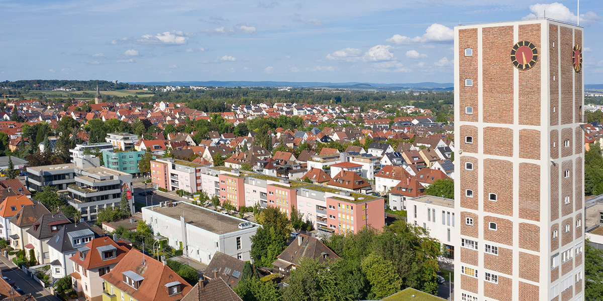 Rathausturm und Häuser Kornwestheim